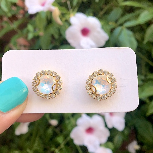 White Opal Aurora Borealis + Gold Crystal Halo Earrings - Picture 5 of 7